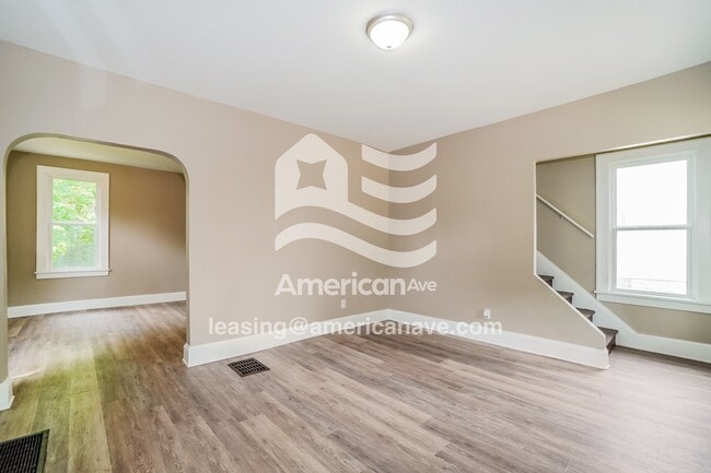 Building Photo - 205 Lechner Ave