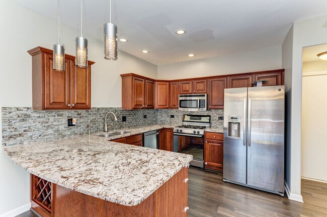 Foto del edificio - 9311 Forest Glen Ct