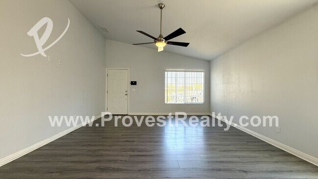 Foto del edificio - 11085 Live Oak Ln
