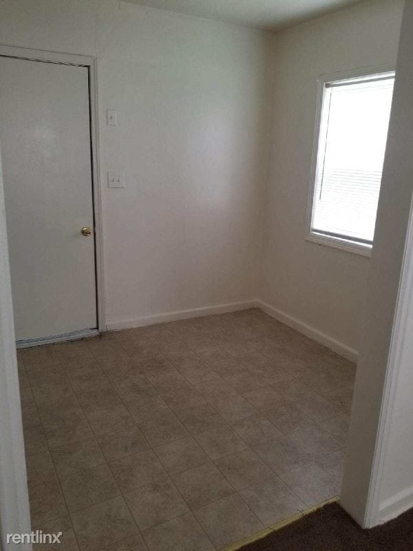 Building Photo - 2 br, 1 bath Apartment - 758 s Sylvan