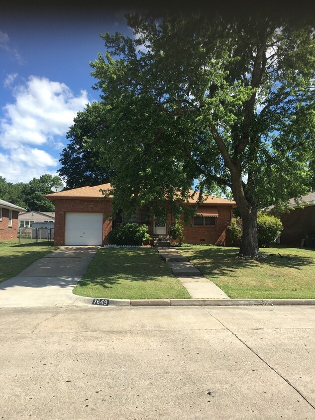 7649 E 7th St, Tulsa, OK 74112 House for Rent in Tulsa, OK