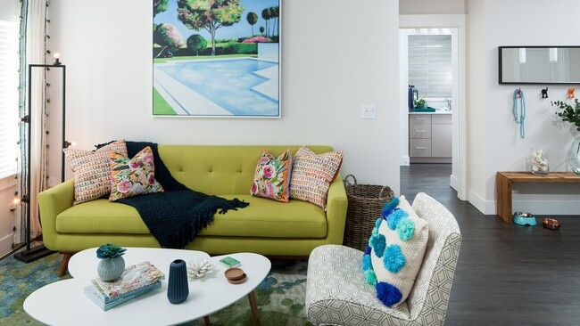 Interior Photo - Larq Henderson