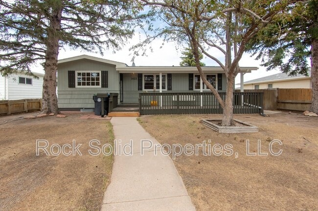 Building Photo - 1622 Oxford Dr