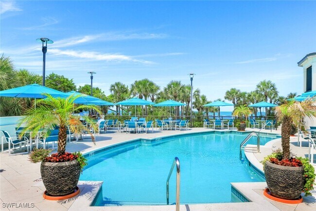 Foto del edificio - 8720 Bay Colony Dr