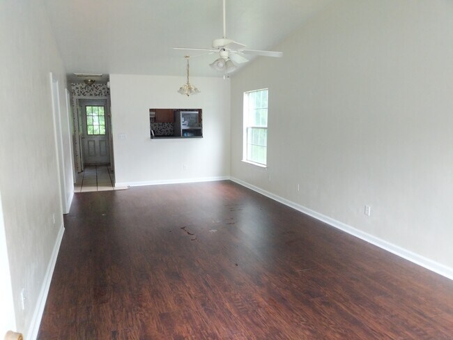 Foto del edificio - 2443 Chateau Ln