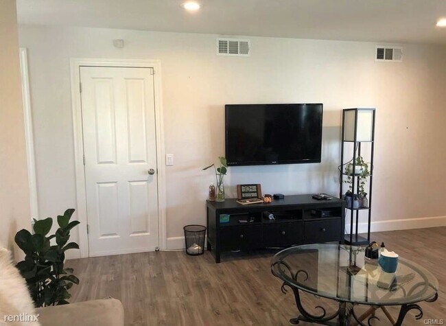 Foto del edificio - 4 br, 2.5 bath House - 17002 Maria Ave