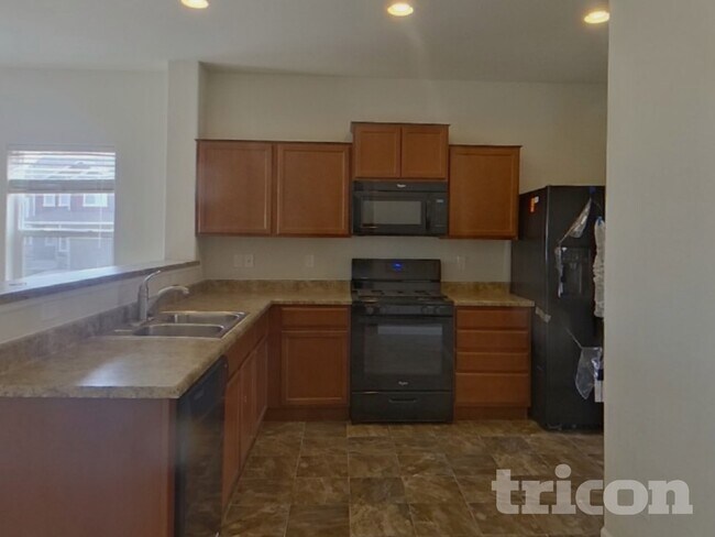 Foto del edificio - 6585 Kearsarge Dr