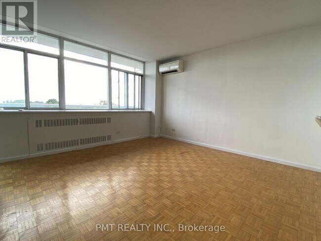 Building Photo - 580 Christie St