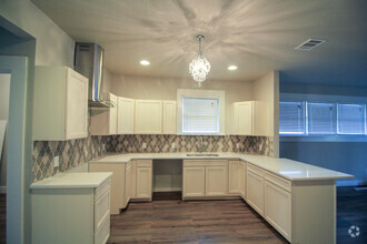 Building Photo - 1138 Iowa St