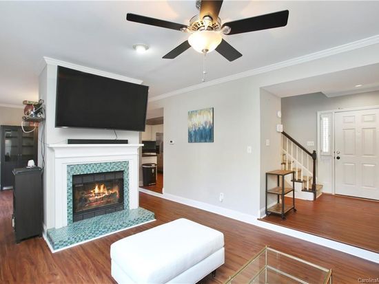 Foto del edificio - 3718 Selwyn Farms Ln