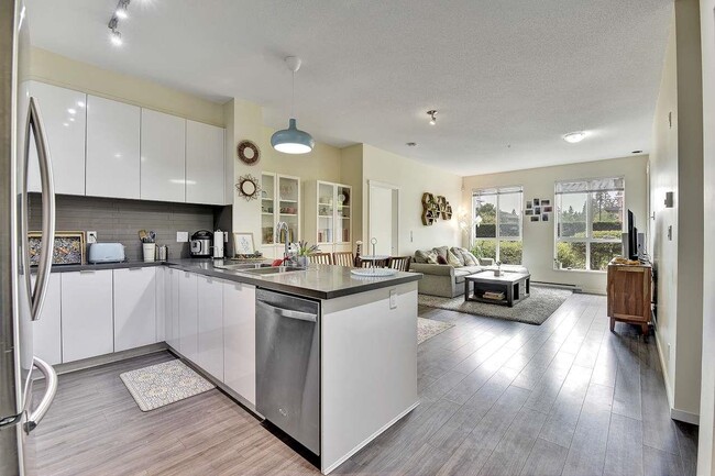 Building Photo - 1135 Windsor Mews
