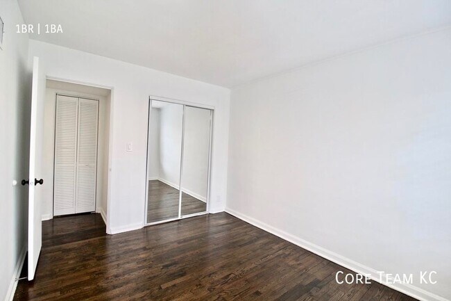 Foto del edificio - 4128 Roanoke Rd