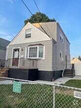 Building Photo - 34 Newman Ave