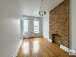 Building Photo - BEDFORD AVENUE / Spacious 1-Bed 1-Bath