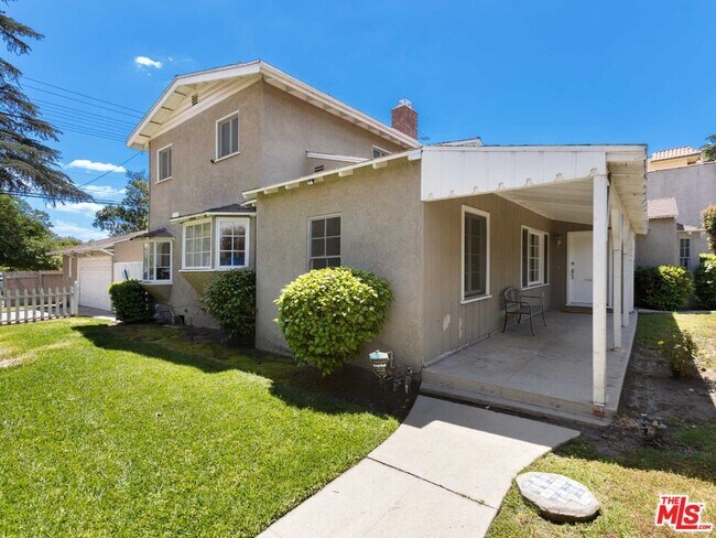 Building Photo - 5026 Laurel Canyon Blvd