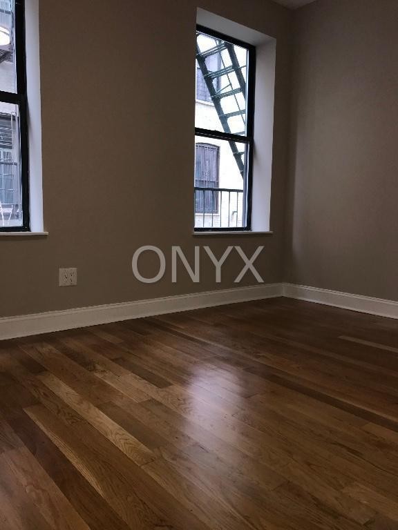 Foto del edificio - 11 W 123rd St