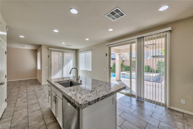 Building Photo - 837 Bogey Fairway Ct