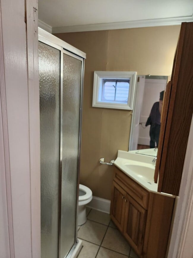 Building Photo - AVAILABLE NOW!