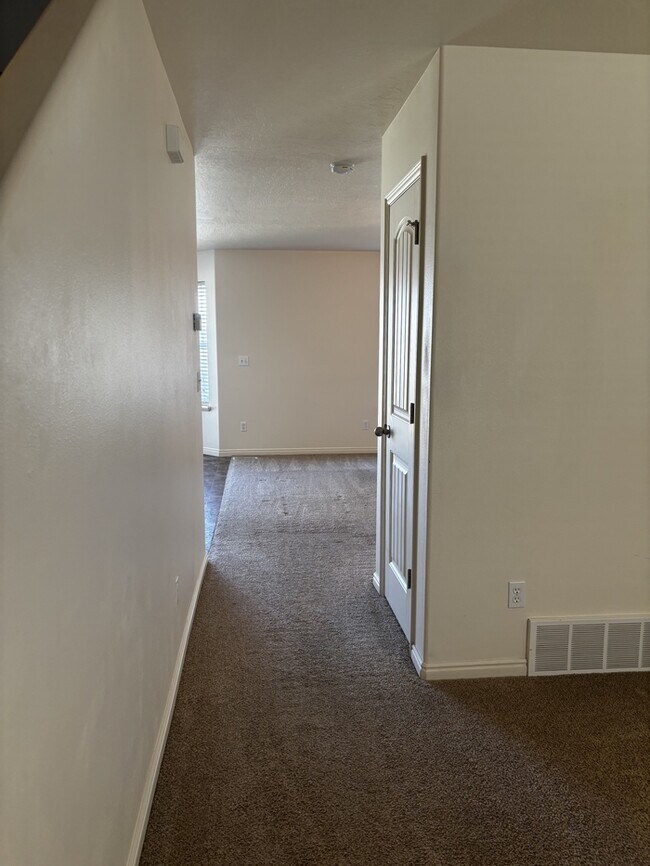 Foto del edificio - Single Family Home- Eagle Mountain City Center