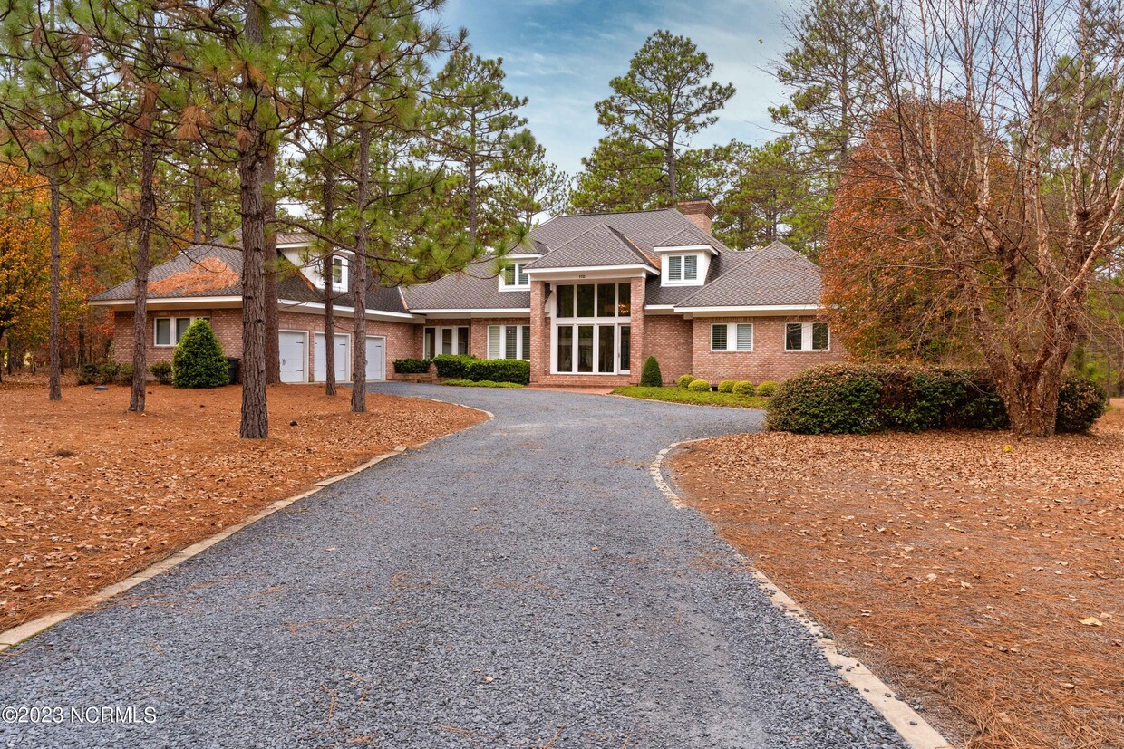 Primary Photo - 110 Chesterfield Dr