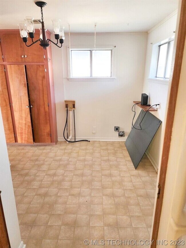 Foto del edificio - Quaint and Refreshed Bungalow in Joe Louis Addition