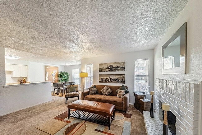 Living Area - Arbor Creek Apartments