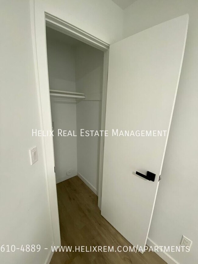 Foto del edificio - 1313 Huntington Dr