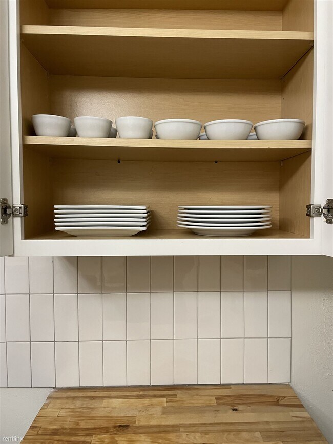 Foto del edificio - 5 br, 2 bath House - 2933 Boulevard Place 1