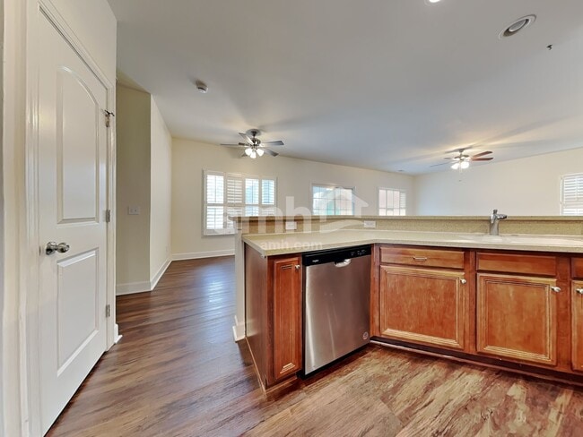 Building Photo - 2 Stone Gate Ct