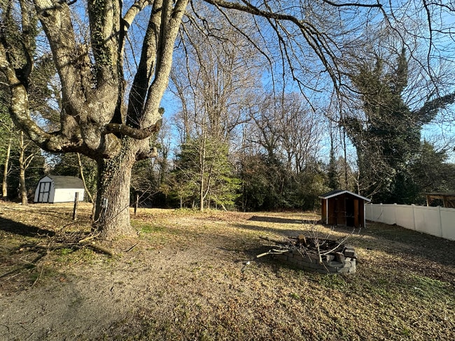 Building Photo - 25 Indian Spring Rd