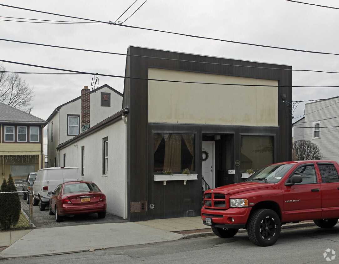 Primary Photo - 19 Maxwell Ave