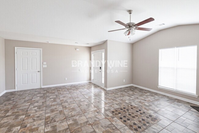 Foto del edificio - 5862 Waggoner Ct