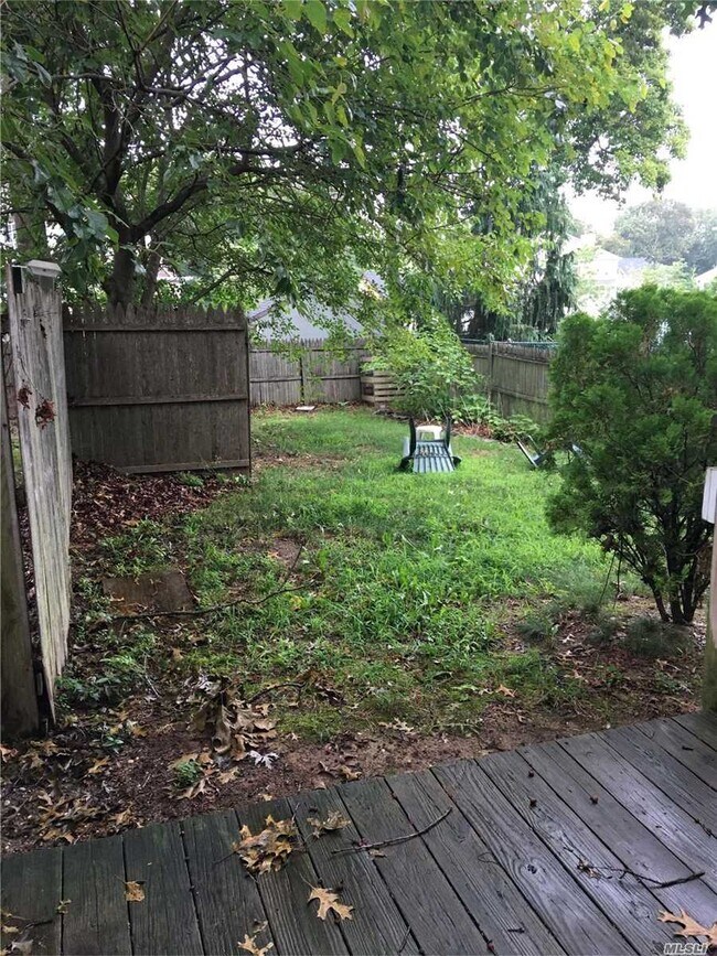 Foto del edificio - 3 Camelot Dr