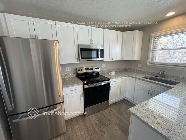 Building Photo - 836 Memphis St