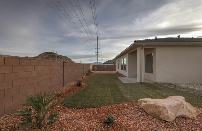 Building Photo - 4729 S Lucy Ln