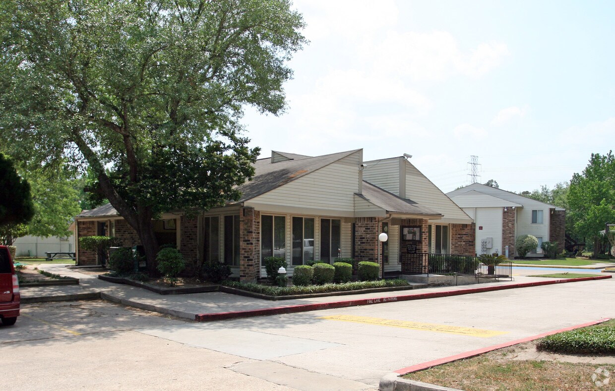 Fawn Ridge Apartments Spring