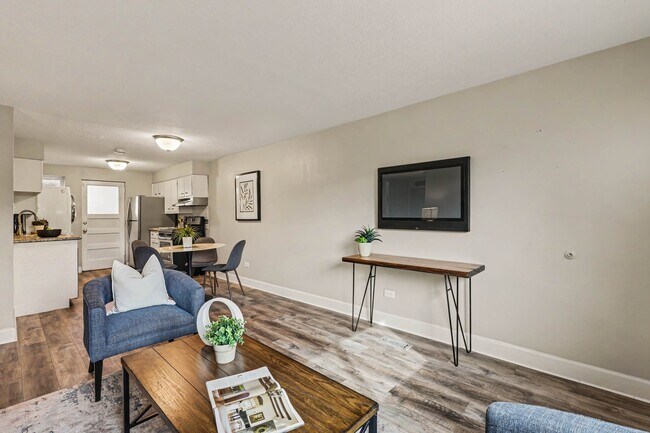 Living room - 105 S Meade St