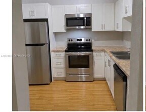 Building Photo - 5401 SW 77th Ct