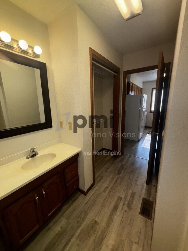 Foto del edificio - 1103 6th St