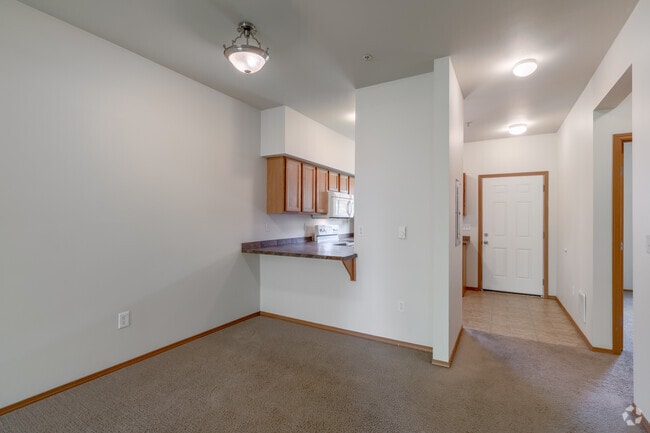 3BR, 2BA - 1350SF - Dining Area - 2 & 3 Bedroom ~ Briarwood Apartments