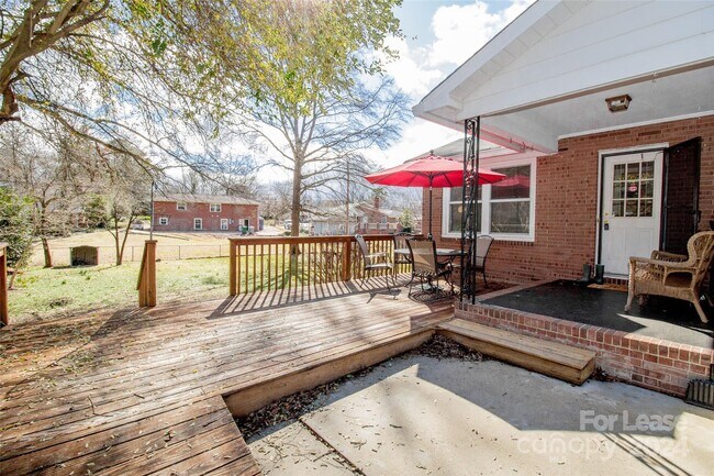 Building Photo - 1232 Ashbrook Pl