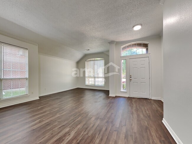 Foto del edificio - 4560 Marguerite Ln