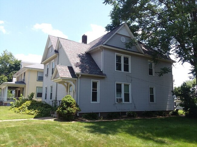 Foto del edificio - 619 W 16th St