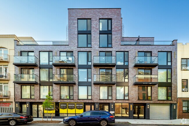 Building Photo - 21 Meserole St