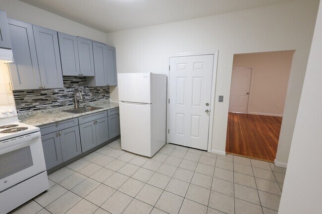 Photo - 127 Intervale St Apartment