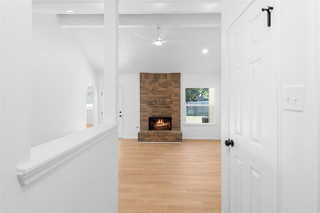 Foto del edificio - 16307 Essex Cove