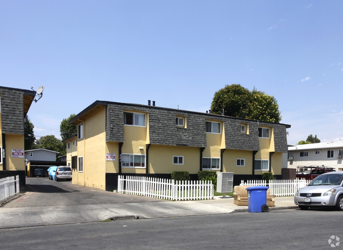 Building Photo - 521-525 S Willard Ave