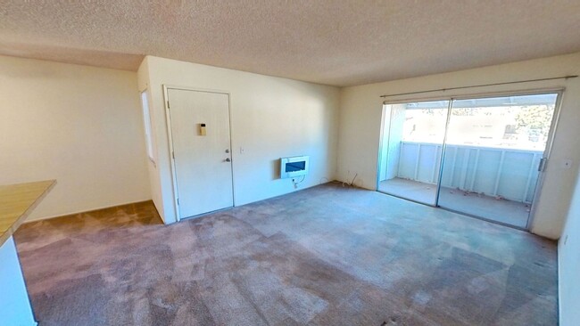 Building Photo - Charming 1 Bedroom 1 Bathroom Unit in Redl...