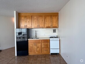 Building Photo - 750 Amana St