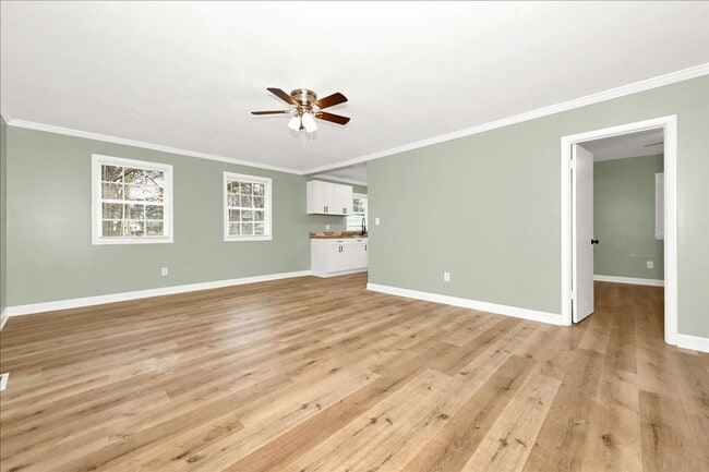 Building Photo - Charming 3-Bedroom 1.5 Bathroom Home in Decatur, AL – Move-In Ready!